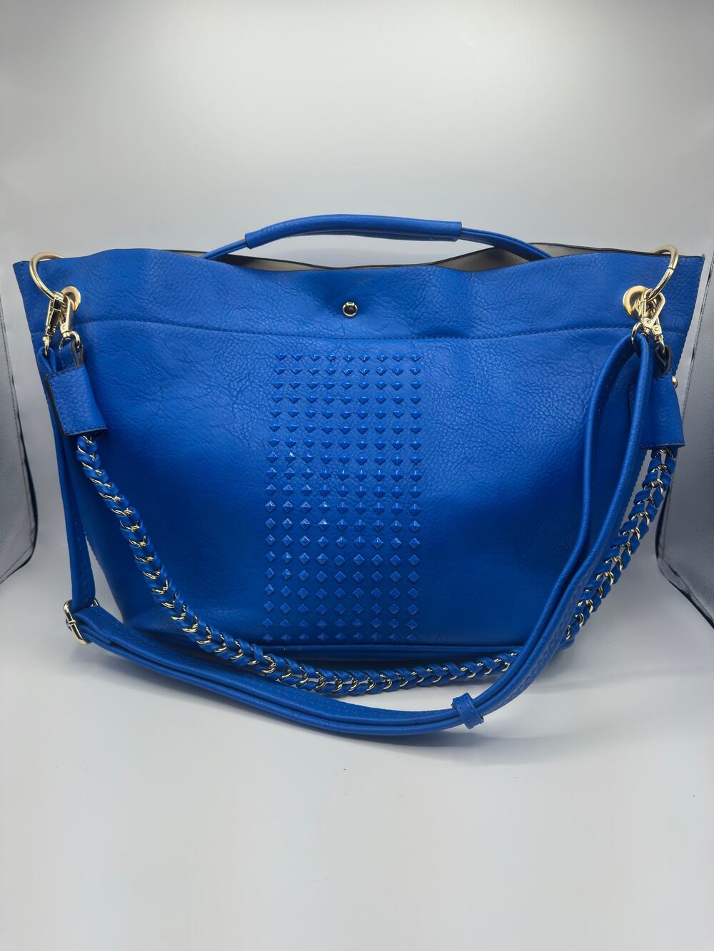 ✨ NWOT Blue Faux Leather Studded Diamond Tote Bag & Pouch Set ✨